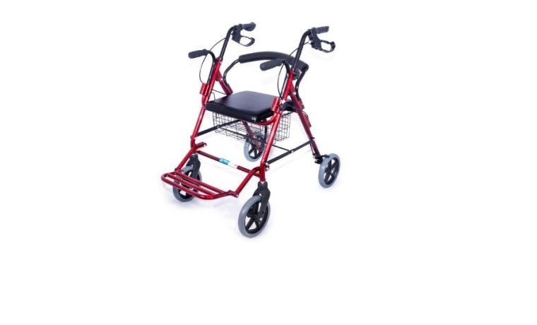 Déambulateur en aluminium avec pédale (possibilité de l’utiliser comme fauteuil roulant)